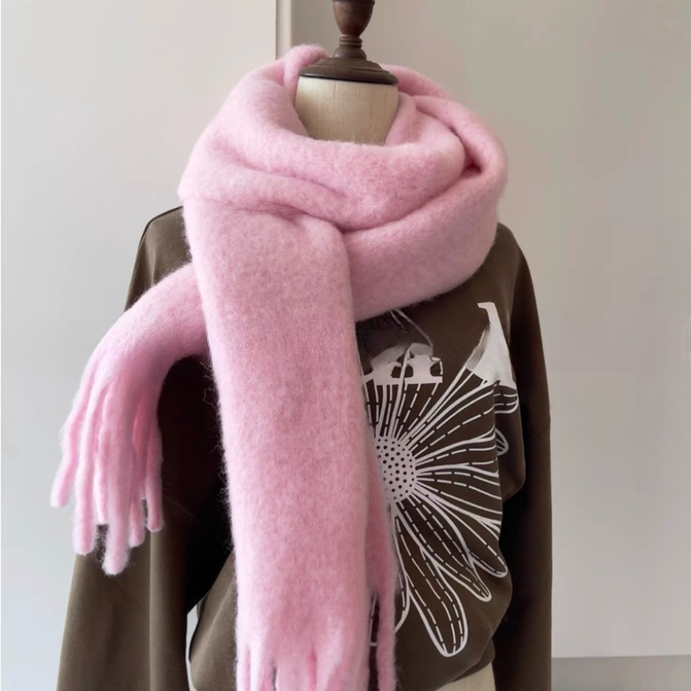 Elegant Pink Wool Scarf